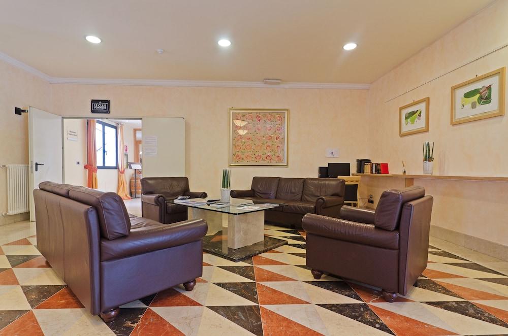 Castellaro Golf Resort Exterior foto
