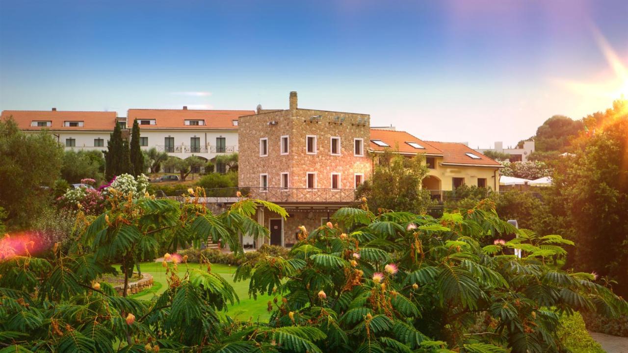 Castellaro Golf Resort Exterior foto
