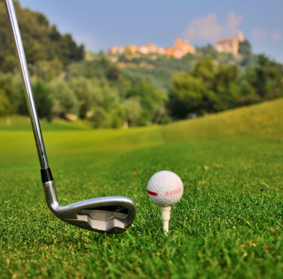 Castellaro Golf Resort Exterior foto